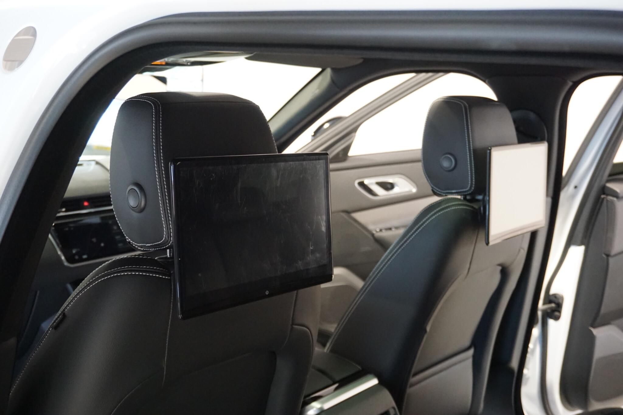 Land Rover Range Rover Velar 3.0 D300 MHEV R-Dynamic SE SUV 5dr Diesel Auto 4WD Euro 6 (s/s) (300 ps)